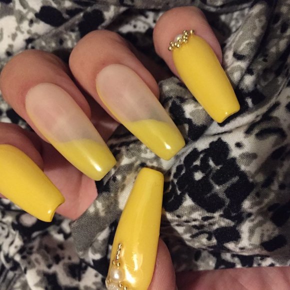 lemon swirl n pearls luxury press on nails - Picture 2 of 3